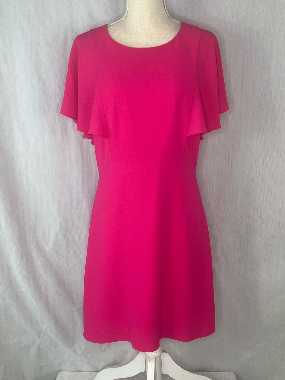 Kensie Dress Pink Crepe Fit & Flare Flutter Short Sleeves Round Neckline EUC M👍